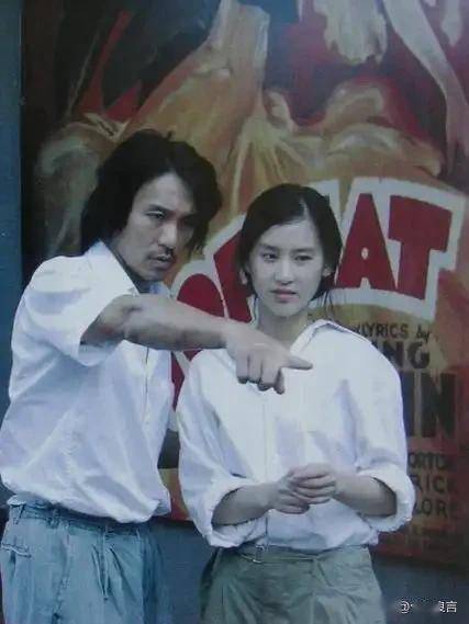 "星二代"影帝廖凡,出道24年从不拼爹,妻子是周星驰的黄金拍档