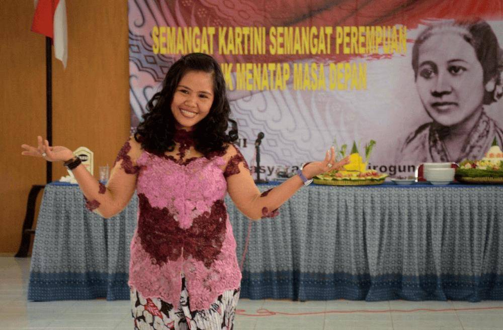 全菲律宾人关注的"绝望主妇"玛丽·简终于要回国了,她的命运将如何