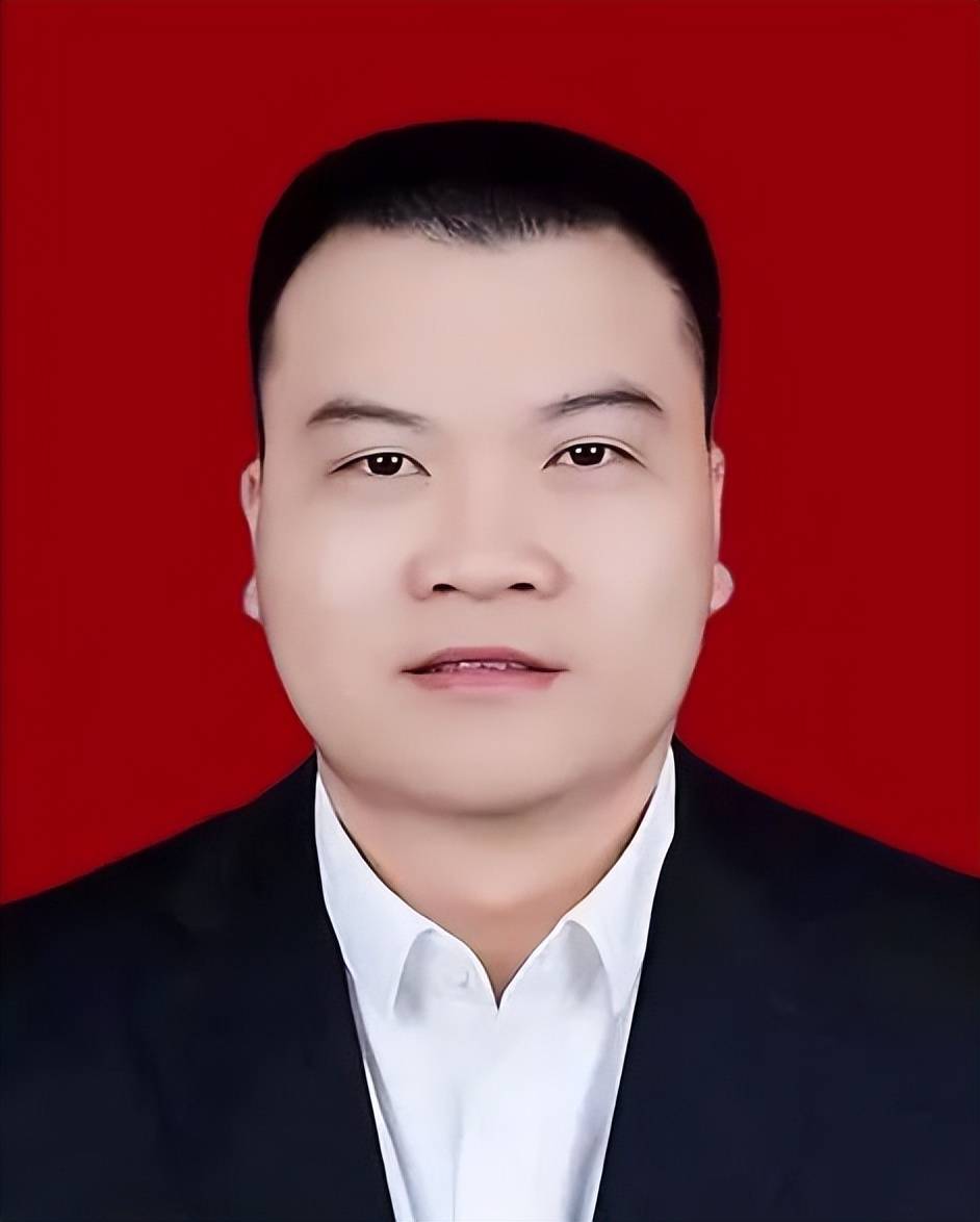 李茂进任江西省会昌县人民政府代县长
