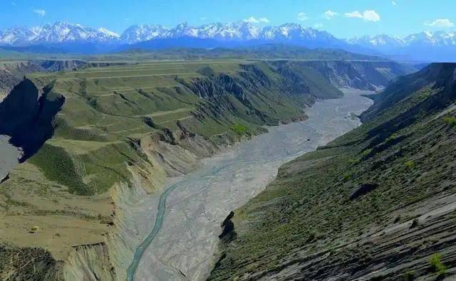 【地质地貌】丹霞地貌与雅丹地貌有何区别?40种典型地形地貌形成过程,值得!_流水_侵蚀_作用