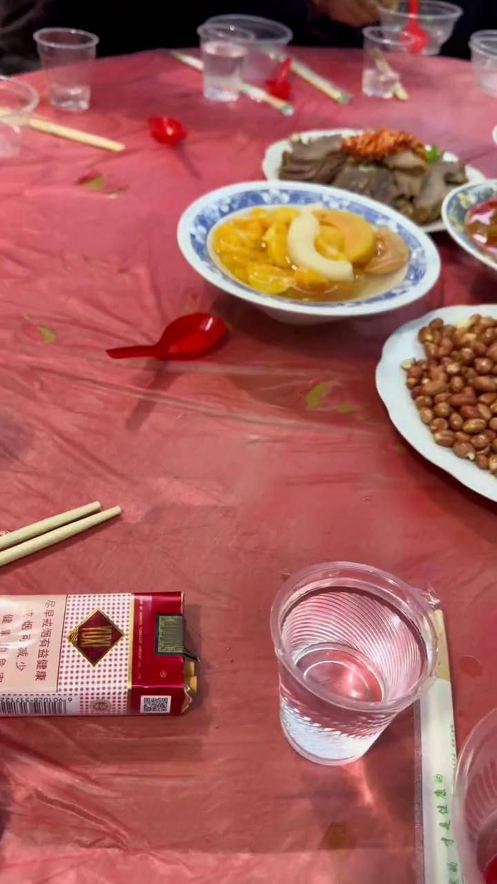 回乡过年,必须吃一顿农村大席,才算完美!大年初一给
