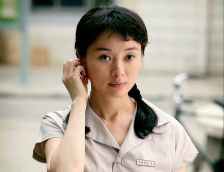 吴越:演戏小30年不被关注,却因当金鸡评委被喷上热榜