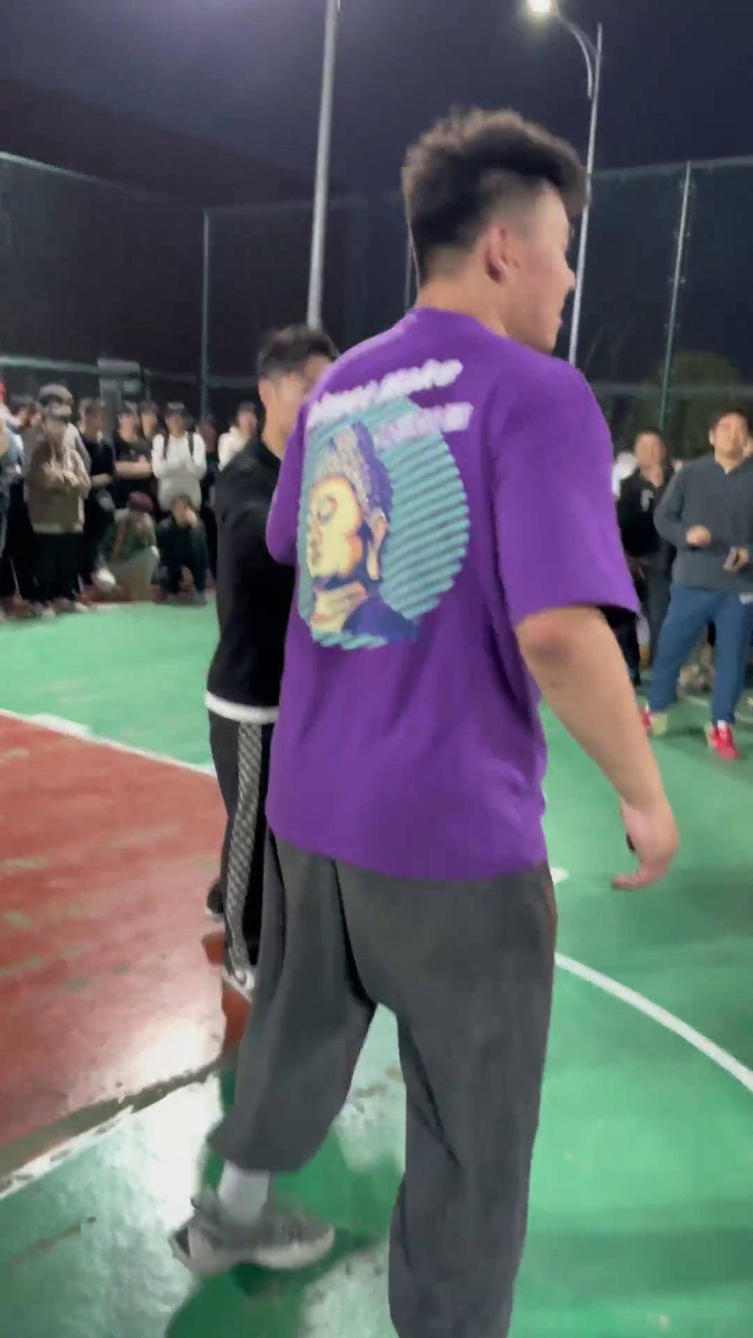 艾特出你关键时候掉链子的兄弟!我先来鬼手林坤 篮球不会放弃