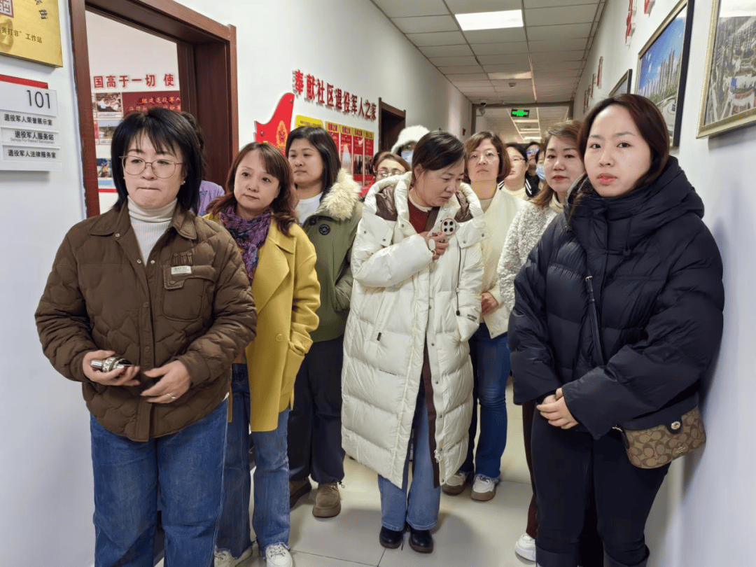 海滨街道妇联召开凤凰联盟入口2024年“津（滨）姐”家政进社区工作阶段性总结推动会(图4)
