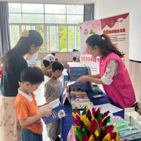 巾帼暖人心 志愿展风采！潮州市深入开展巾帼志愿关爱行活动