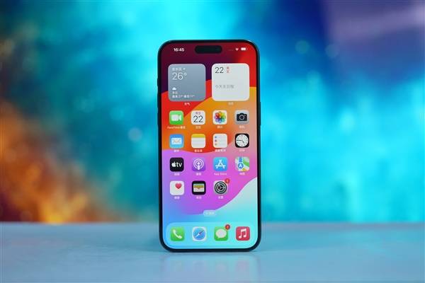 iOS 18.2值不值得升 六款iPhone实测：四款续航时间减少 