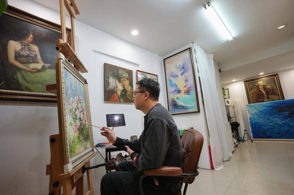 国道之行 海阔天空丨飞翔的“达芬奇”_陈剑_油画_飞行