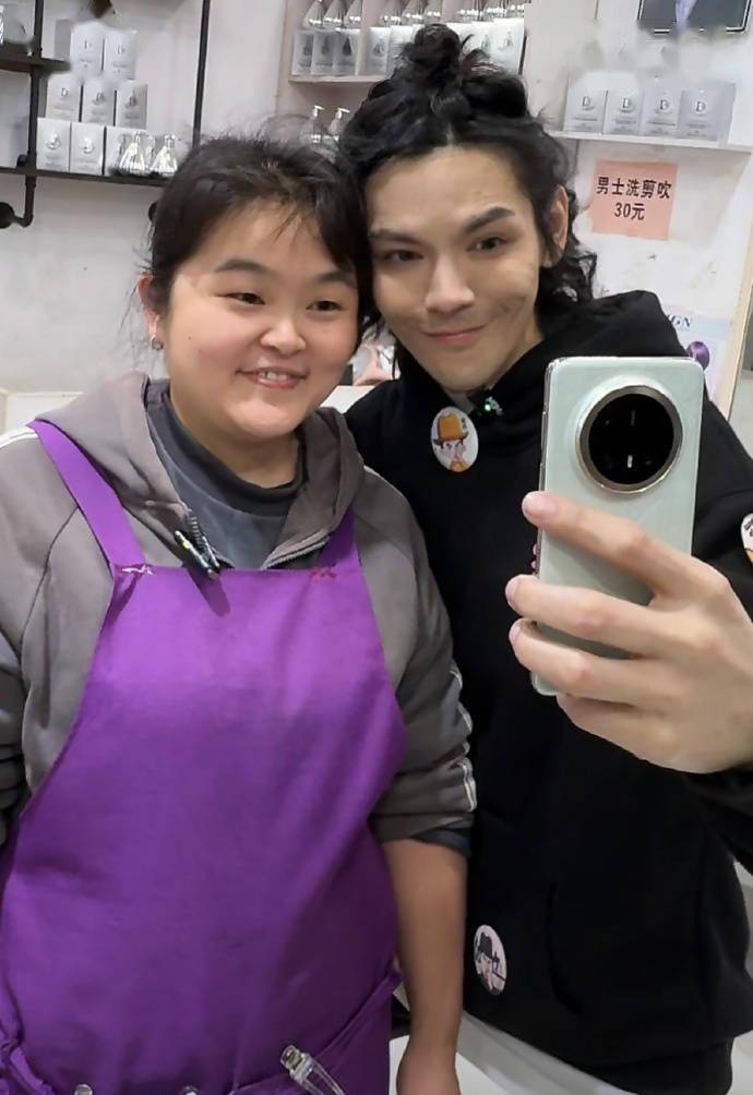 突破颠覆,也是让他终于开始摆脱掉了各种光环标签,不再是谁谁谁的老公