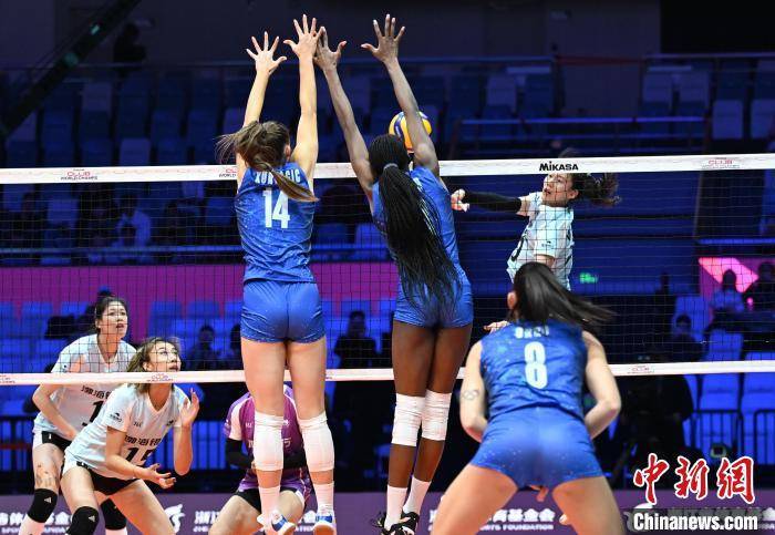 2024女排世俱杯小组赛:天津渤海银行女排胜意大利米兰女排 2024女排世俱杯小组赛:天津渤海银行女排胜意大利米兰女排