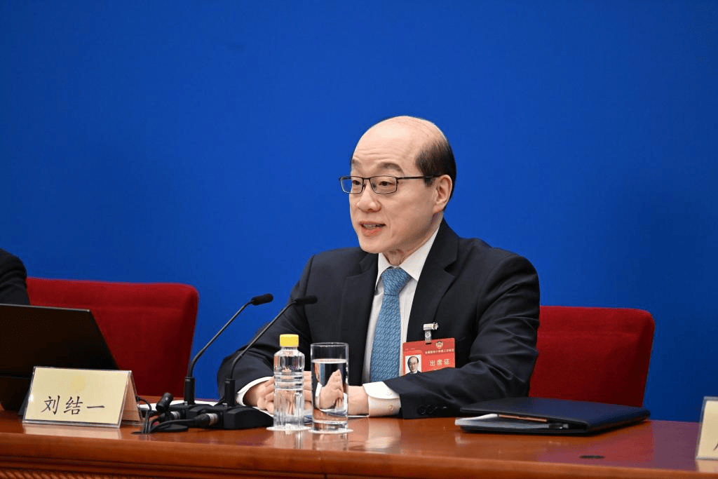 官宣:刘结一为发言人_全国_会议_新华社
