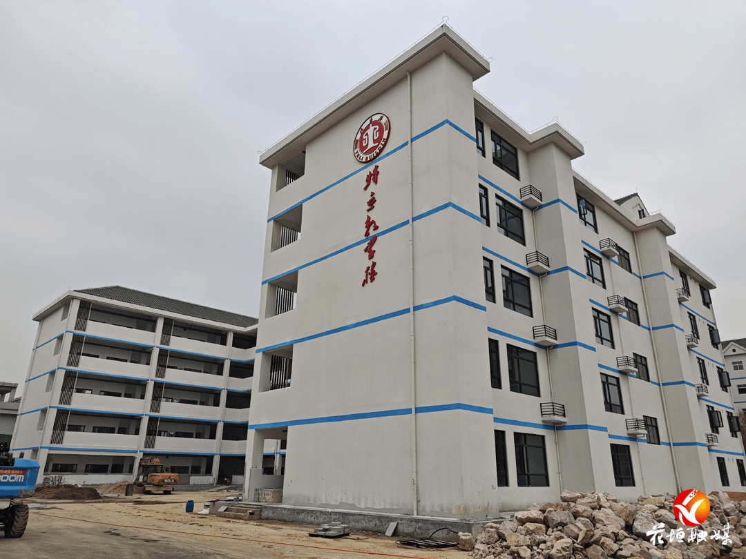 龙兵拍摄)"徐特立项目"位于花垣县第一高级中学校园内,此项目主要为