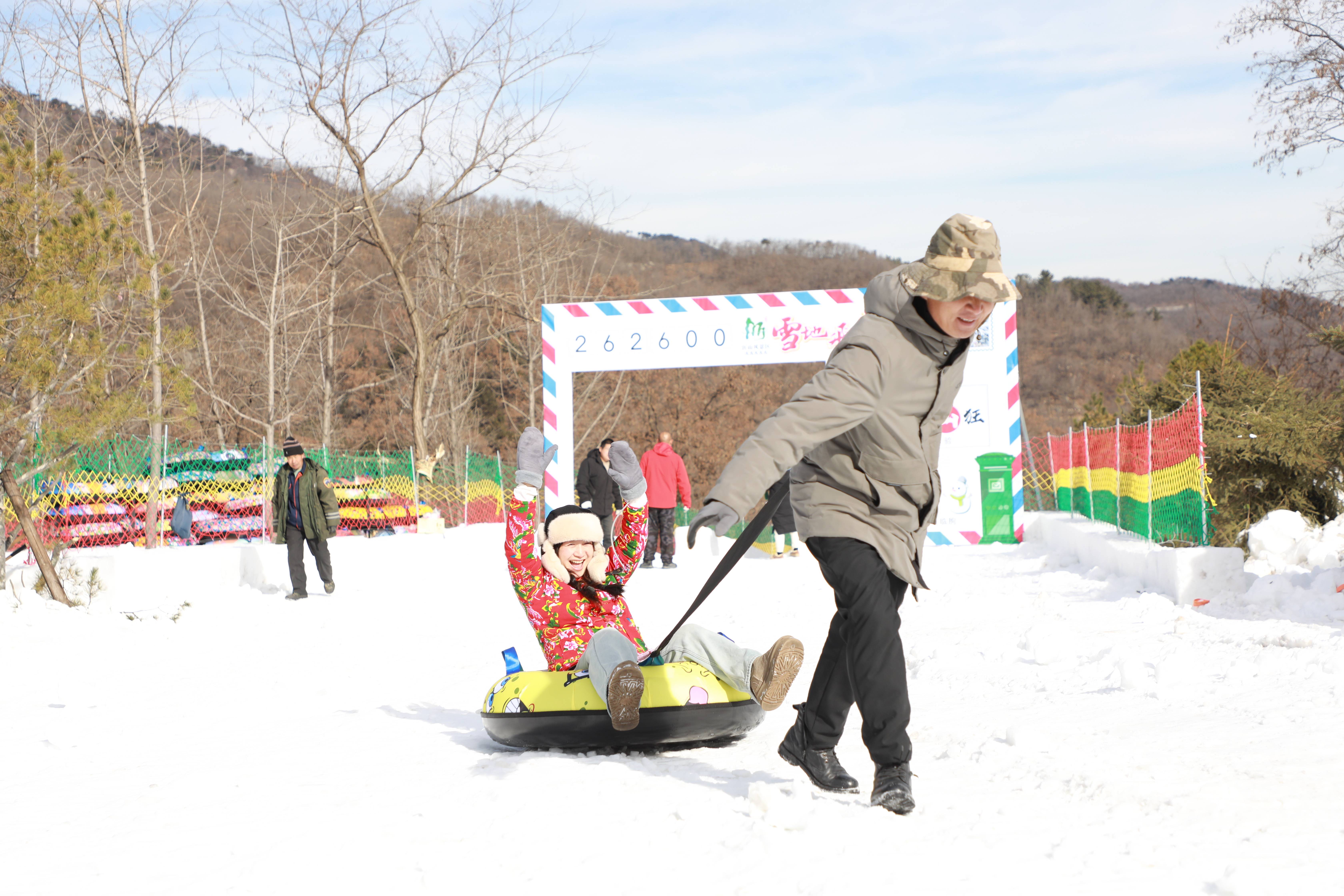 邹城滑雪场图片