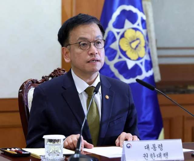 集体请辞！韩国代总统：拒绝