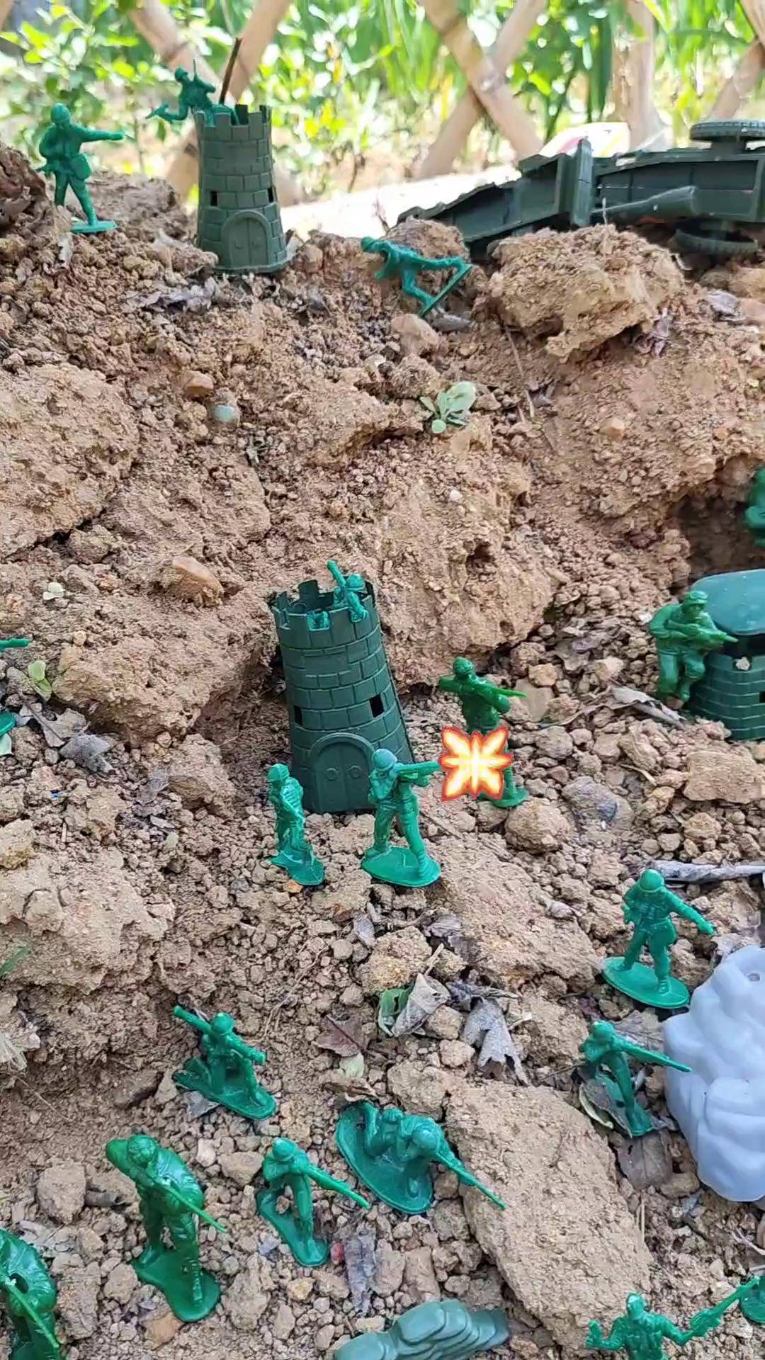 小泽的兵人玩具遭到了偷袭