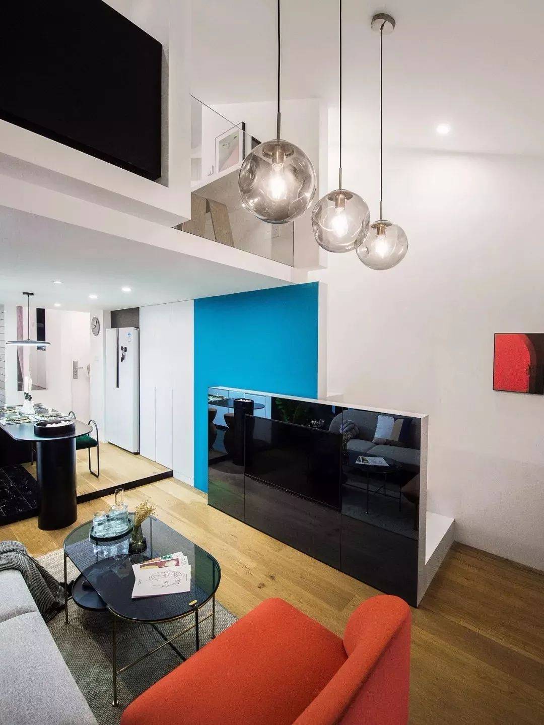 34平loft单身公寓,简约轻奢时尚,颜色搭配太美了!