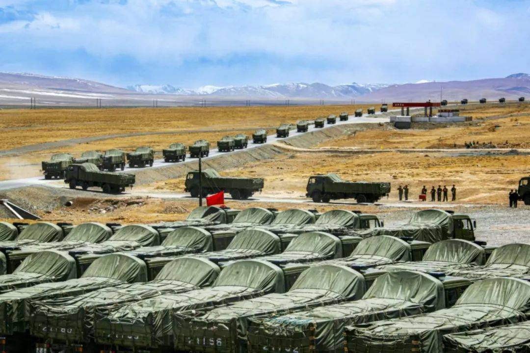 《兵车西进》张健 摄图片