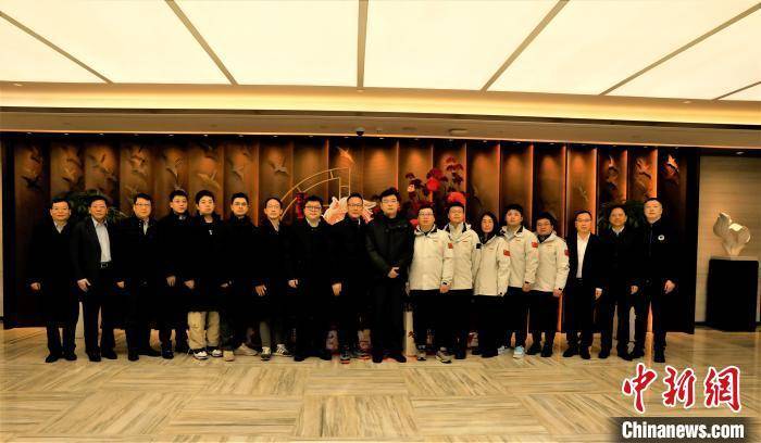 东航运送首支上海医疗队和7吨多物资驰援日喀则地震灾区 东航运送首支上海医疗队和7吨多物资驰援日喀则地震灾区