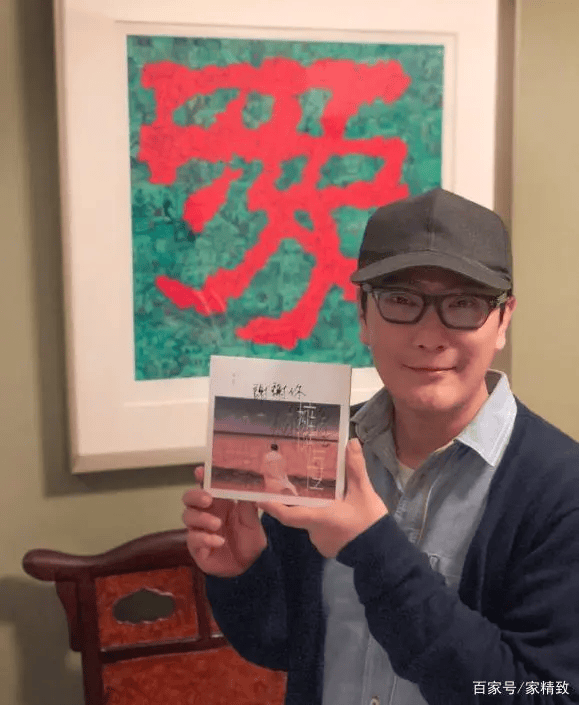 57岁依旧单身的情歌王子张信哲,家中豪宅曝光!网友吐槽:装修品位不行