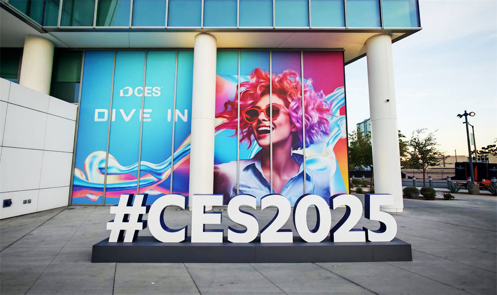 解锁未来空间娱乐，玩出梦想科技引爆 CES 2025