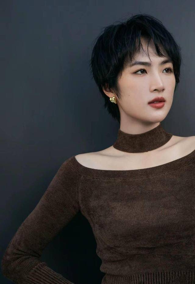 看到7年亏32亿的富家女才明白:任正非让姚安娜进娱乐圈的苦心! 看到7年亏32亿的富家女才明白:任正非让姚安娜进娱乐圈的苦心!