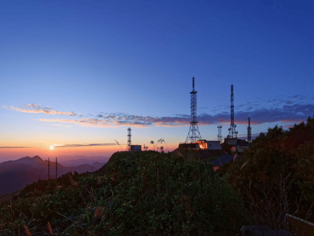 图片[4]-越山向海：登最高的山，赶最浪的海-华闻时空