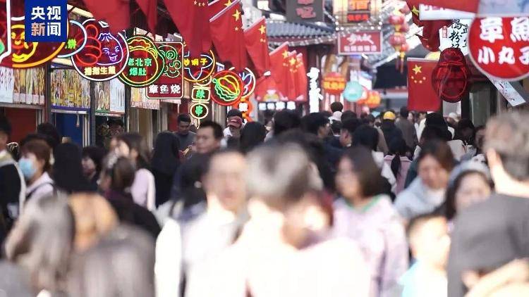 春运叠加甲流高发 火车上发烧了能下车吗？