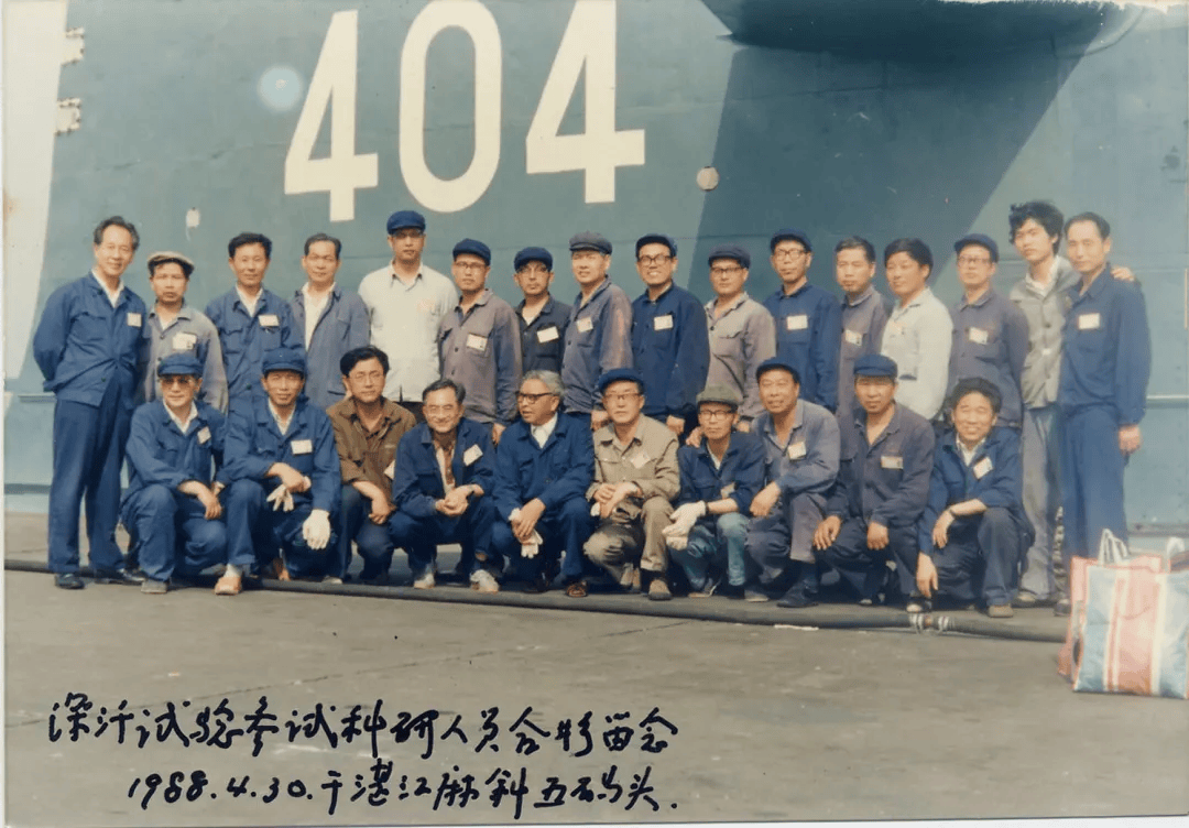 武汉的鲜花被抢光了这张合影已空无6686体育网址一人…(图11)
