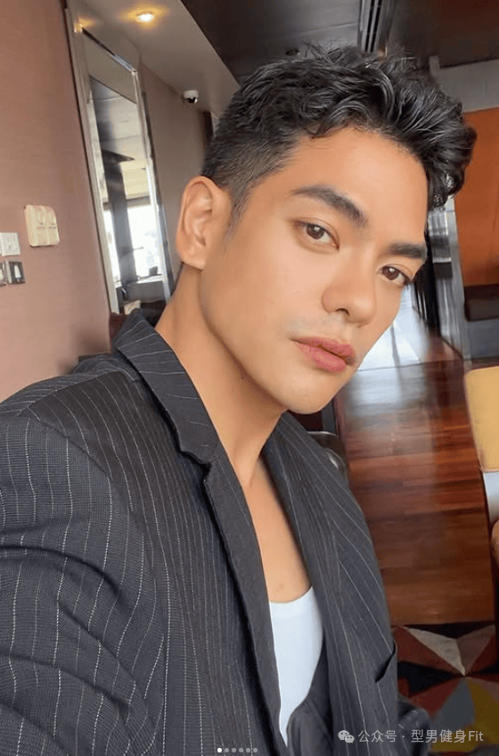 泰国混血帅哥身材太好了