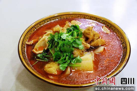 凤凰联盟官网南部肥肠：从船工伙食到地方名小吃(图2)