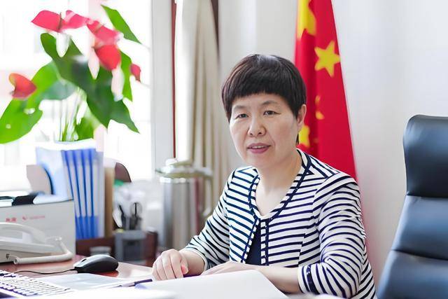 女博士景普秋上任山西省副省长 曾在高校任职多年 女博士景普秋上任山西省副省长 曾在高校任职多年