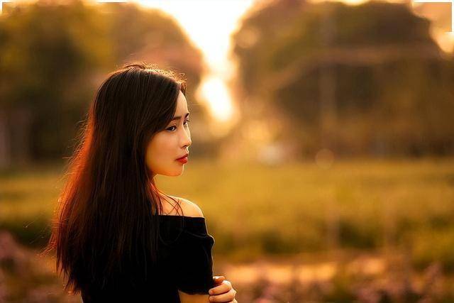 解读女性在爱情中的暧昧态度：男性必读 爱情海洋中的迷惑信号：男性应警惕的女性态度