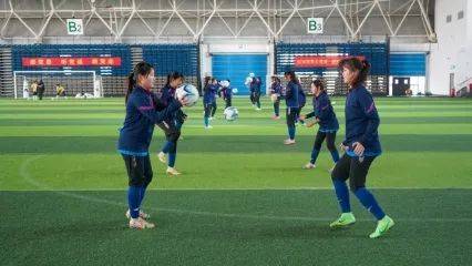 内蒙古青少年女足集训营圆满结束，新星闪耀未来赛场