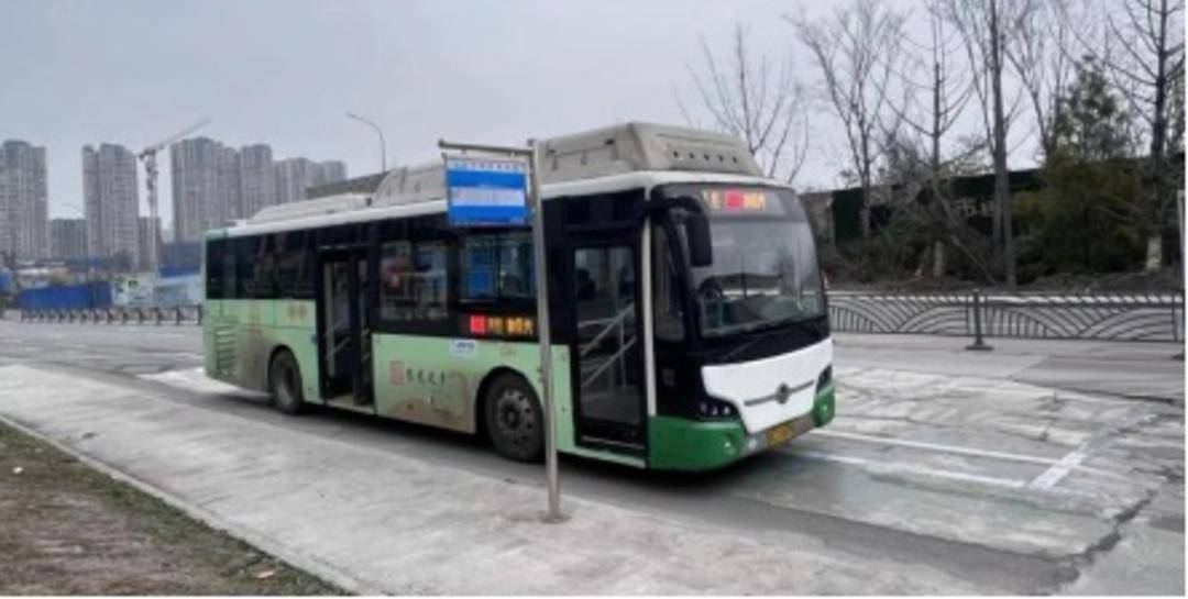 公交路线为居民改道 为四川自贡高新区数千名居民带来出行便利