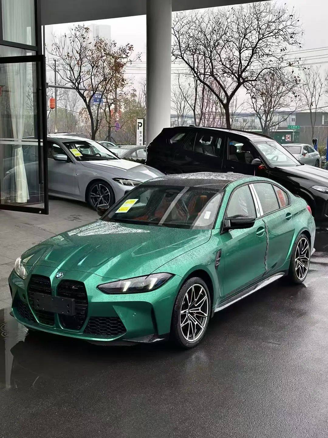 国内到店实拍曼岛绿宝马m3四驱!