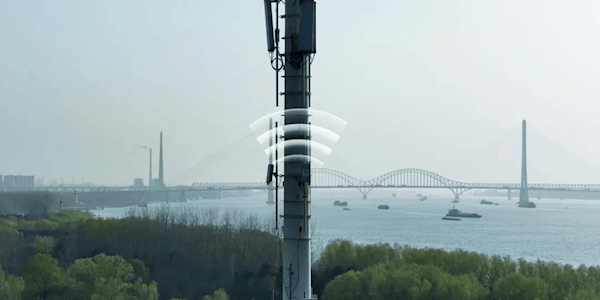 南京5G-A低空通信专网领先业界：华为携手电信打造全新通信体验