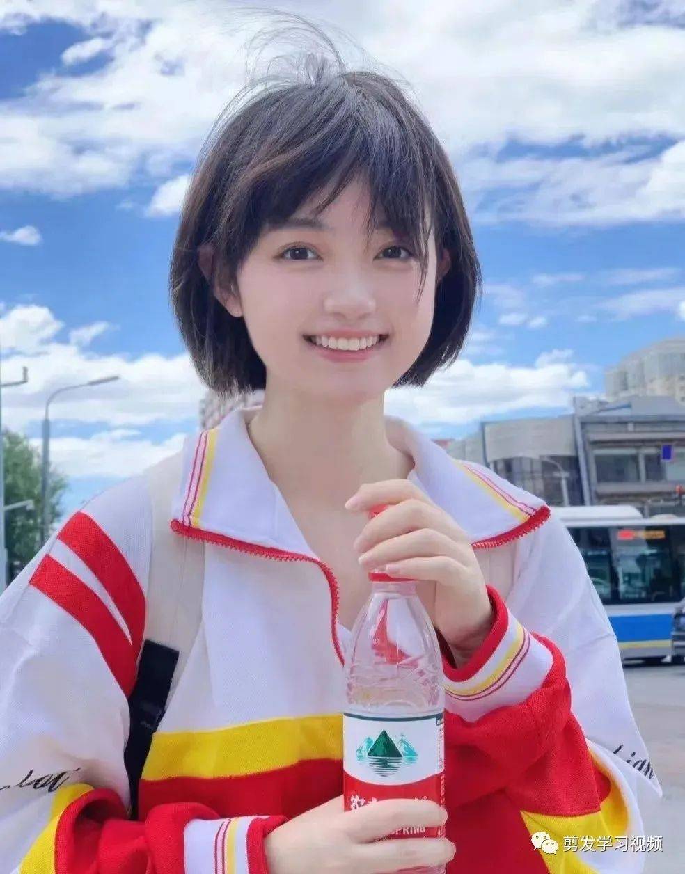 "学生头""妹妹头"38秒变18