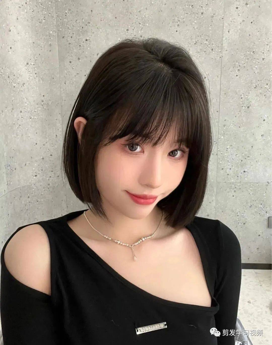 剪早春短发你很好看