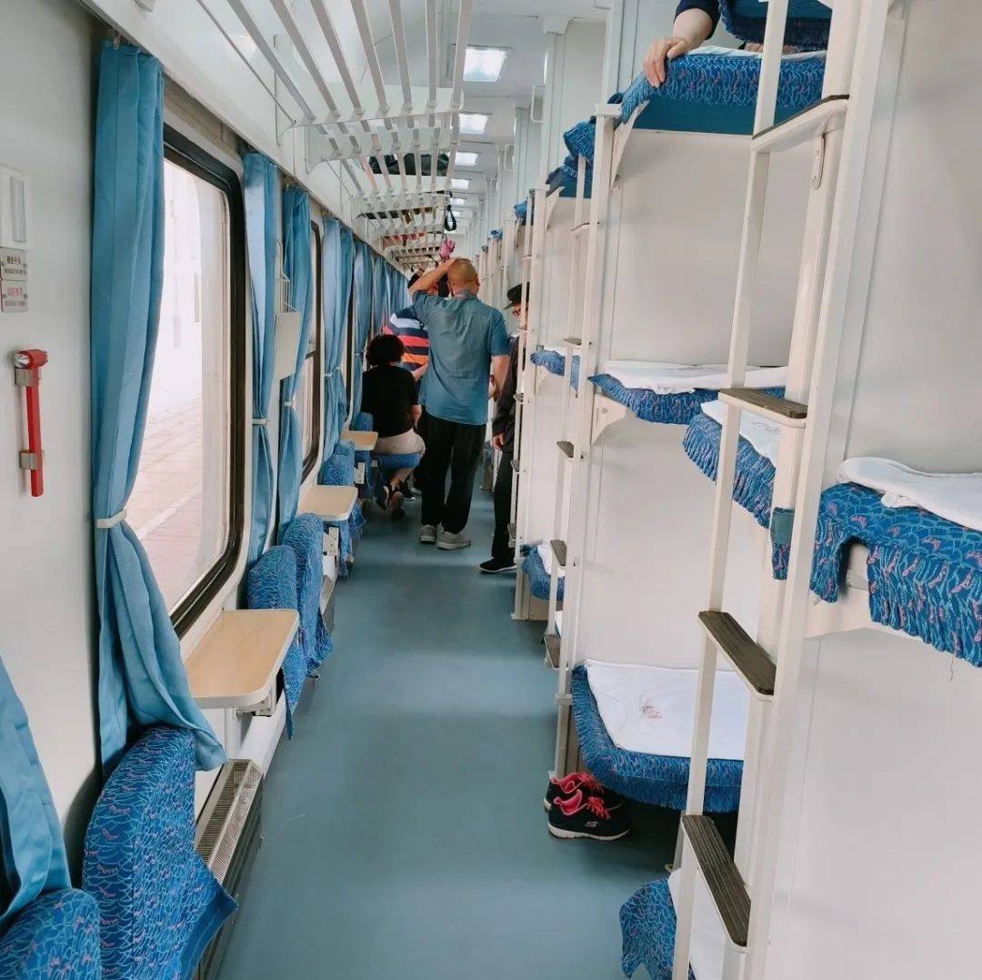 专列来了!秦皇岛人游新疆!