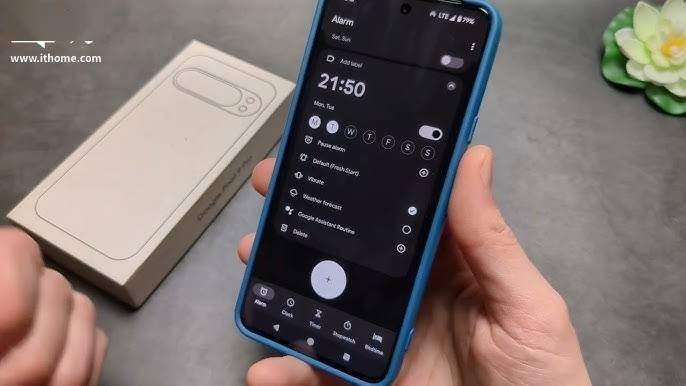 用户反映谷歌 Pixel 9 系列手机闹钟到点不响，导致其迟到