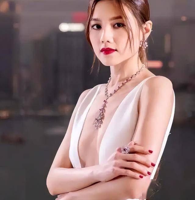 广东省走出的最漂亮的10位女明星,各个如花似玉,你最喜欢谁?