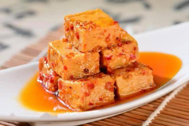 痛风患者的饮食攻略：告别误区，健康饮食！，别让痛风要了命，从改变饮食开始！