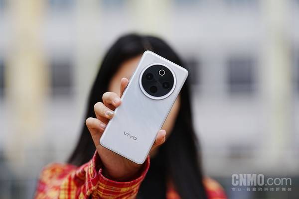 vivo Y300 Pro+：国民「续航灭霸」是如何炼成的？