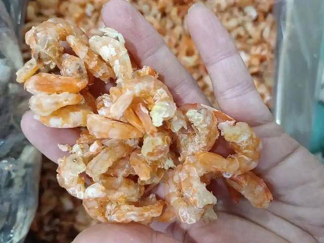 惊！冰箱竟成肠癌“帮凶”？这些食物你还敢多放吗？ 警惕！冰箱储存食物不当，可能会增加患肠癌风险
