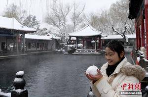 济南雪景如画，游客乐享冬日浪漫_Spring_公园_趵突泉