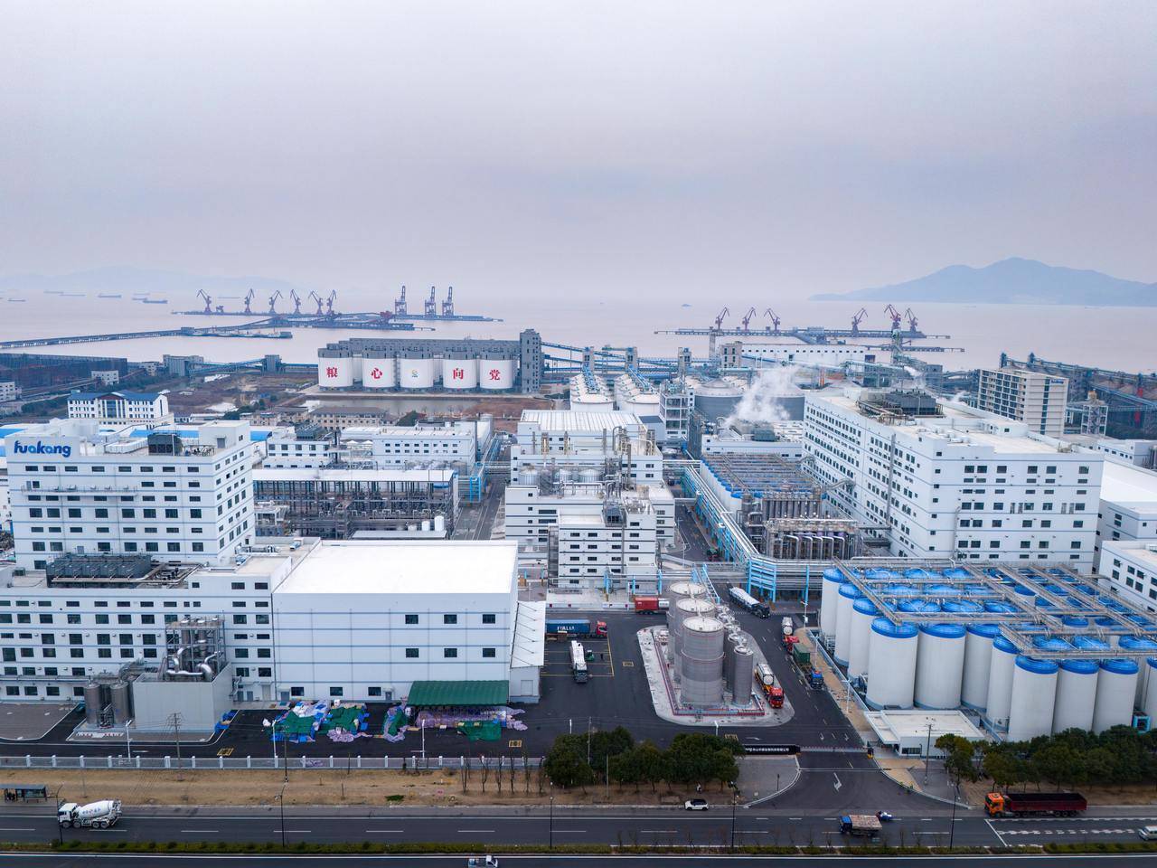 舟山发力构建粮油产业循环经济 东海群岛筑起海上粮仓(图1)