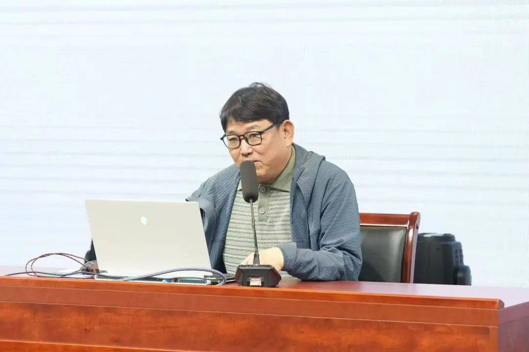 德信体育网址从雕塑看未来(图2)