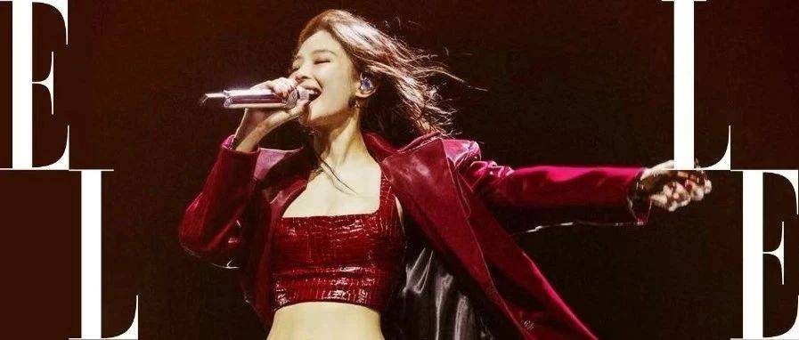 Like Jennie,燃爆科切拉舞台!_红色_Studios_造型