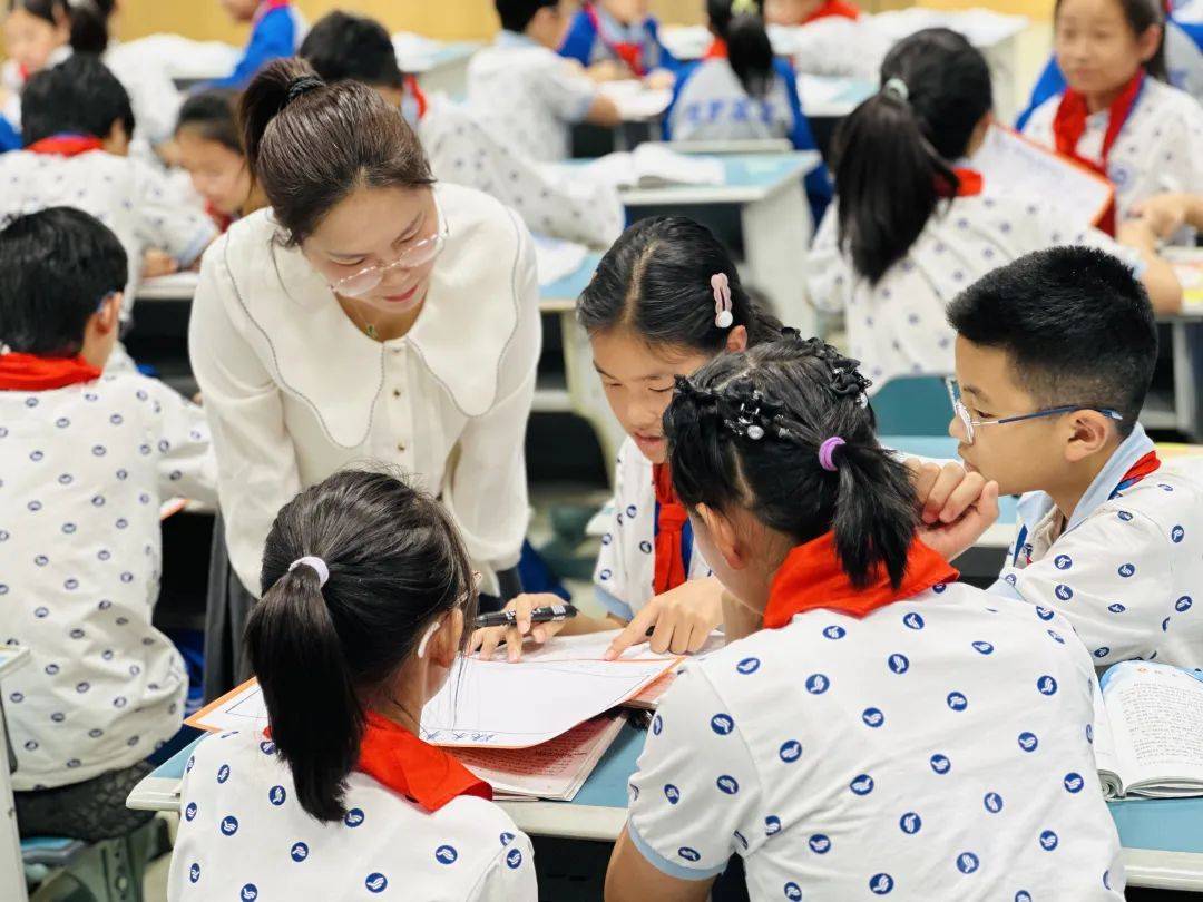 聚焦核心素养 共研思维课堂