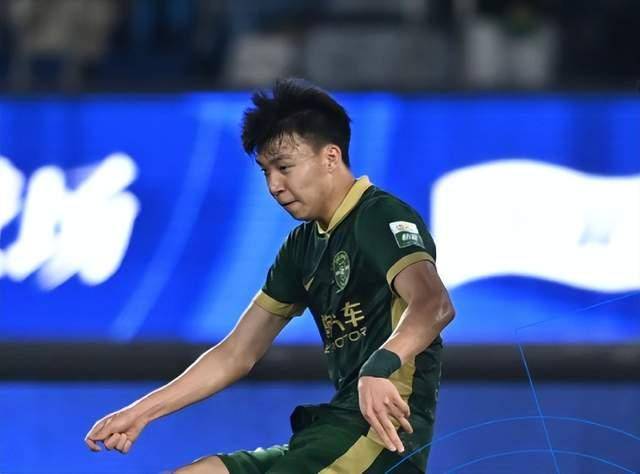 18岁新星王钰栋中超双响，浙江队2-1逆转长春亚泰