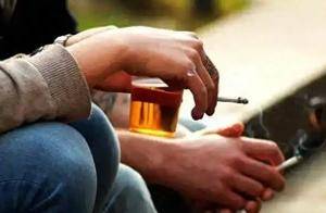 多长时间不喝酒,才敢说戒酒成功了?熬过3个阶段,基本上戒除了_酒精_过程_生活